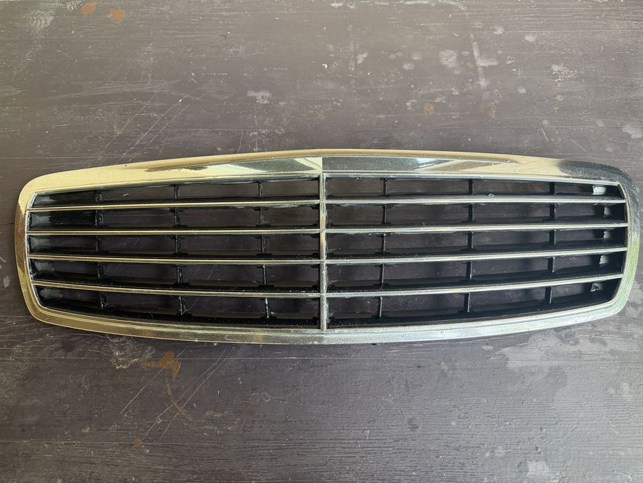 Решётка радиатора Mercedes-Benz W211