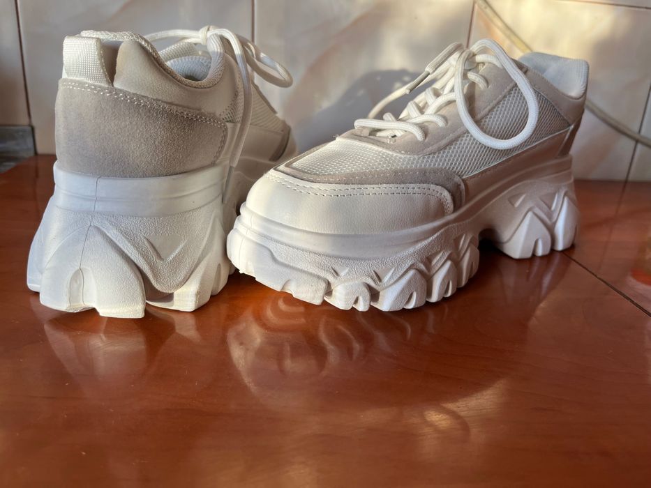 Модерни маратонки