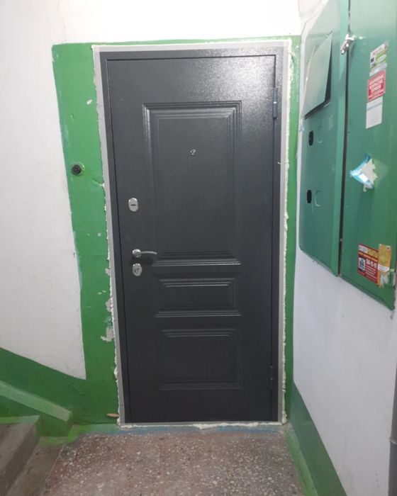 Установка металлических дверей