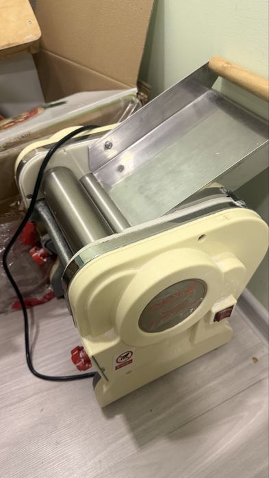 Тестокаталка , жайма , кеспе универсал