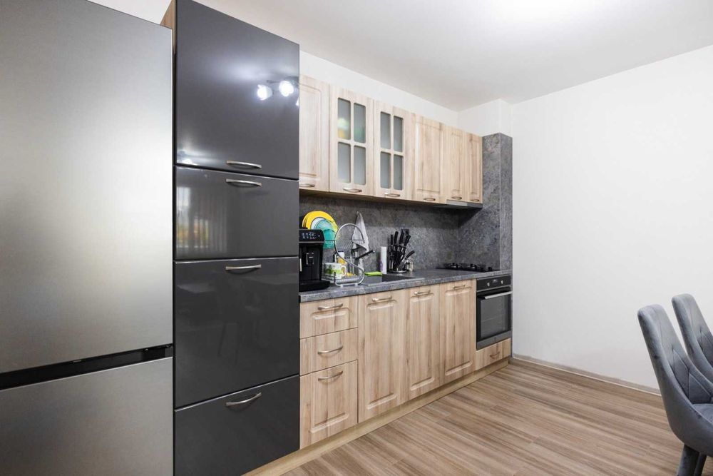 Продава се Тристаен апартамент в Пловдив, Коматевски възел - 133 кв.м за 816 €/кв.м - Снимка #4