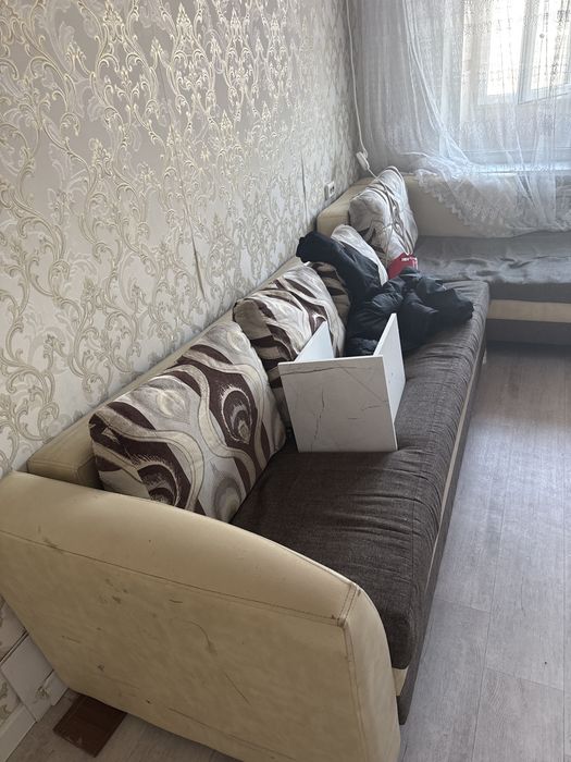 Отдам диван даром