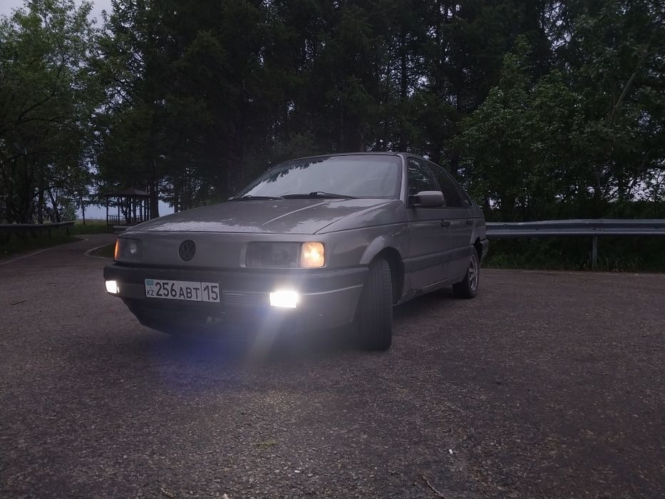 Пассат б3  седан