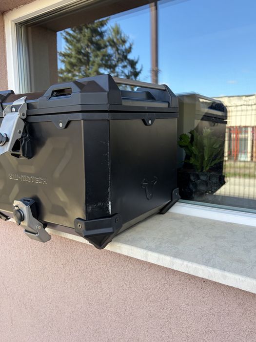 Продавам лека мото кутия Titanium SV Moto-tach Adventures + плоча за Honda TRAX ADV TOP CASE SYSTEM
