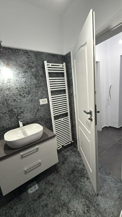 Spatiu comercial central Strada Banu Maracine 30 mp utili parter