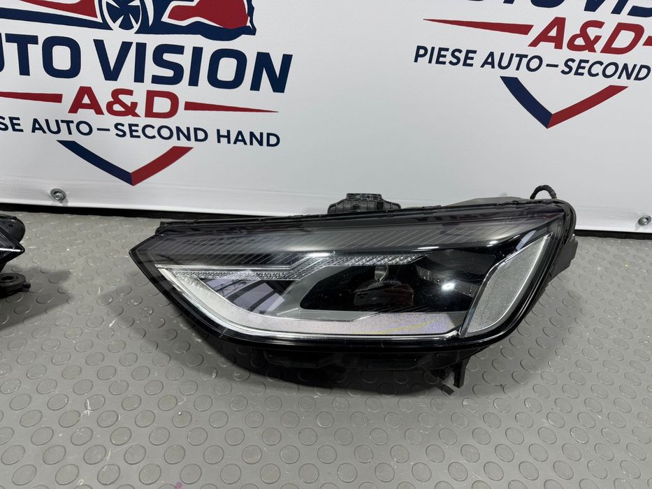Far  Stanga OEM Full Led Audi A4 B9 Facelift