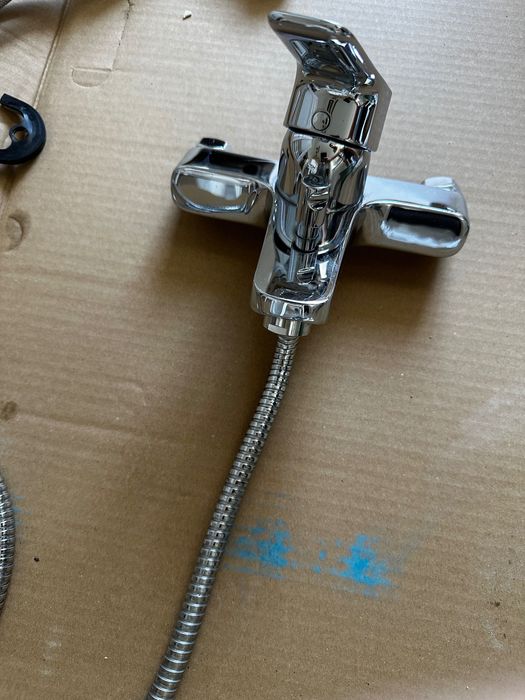 Baterii Grohe chiuvetă + Ideal Standard cadă/duș – stare foarte bună