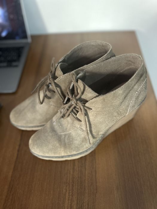 Замшевые ботинки Clarks, размер 37