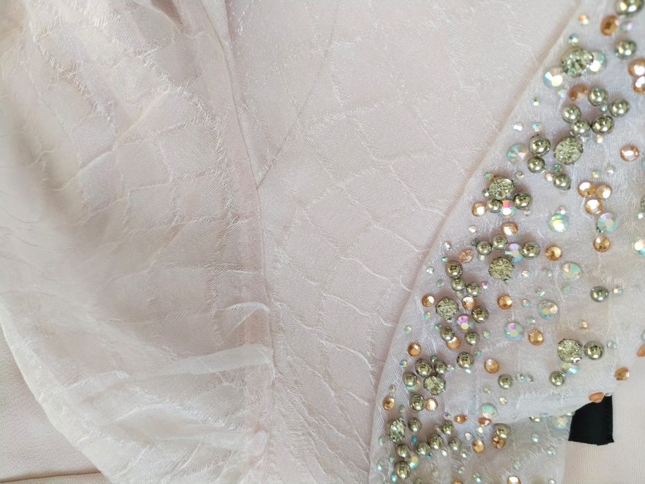 модели одежды сатылады