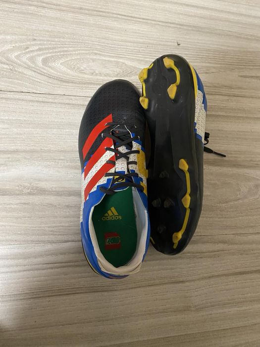 Бутонки Adidas-lego