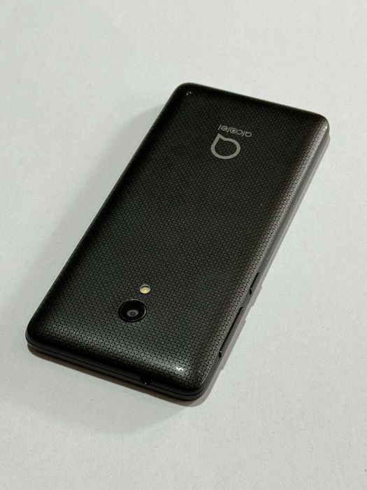 Продавам Alcatel 5003D