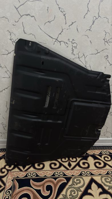 Продам защитку Kia