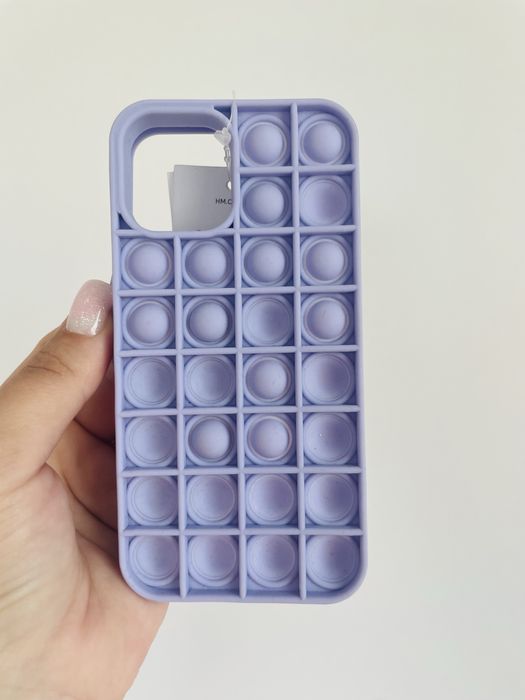 Кейсове за айфор 12 про