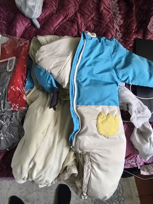 Отдам детские вещи даром