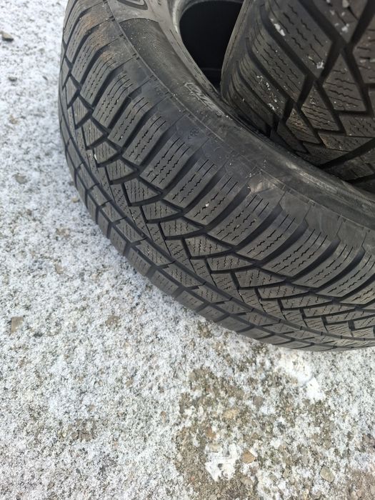 Vand 2 anvelope 225 60 17 continental de iarna bune
