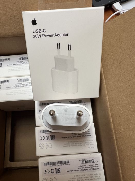Зарядно оригинално за iPhone 17 Pro/iPhone 17 Pro Max 20W FAST CHARGER