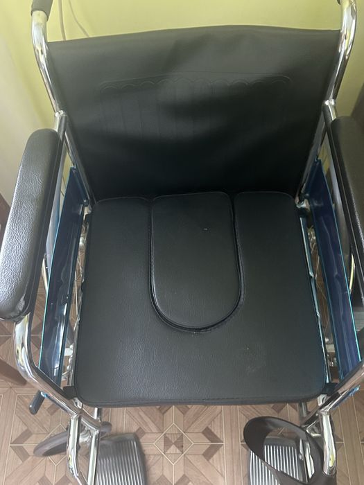 Инвалидное кресло, кровать