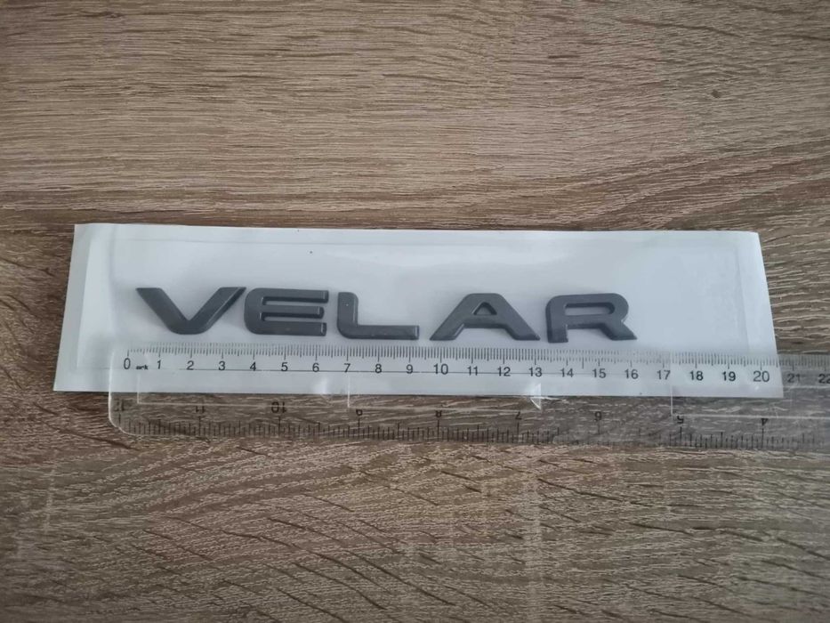 сив надпис емблема Range Rover Velar