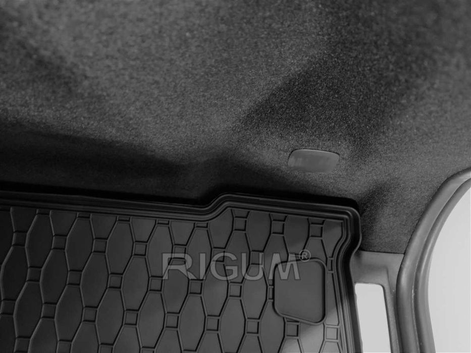 Гумени стелки или багажник VOLVO XC60 + PHEV след 2017 г.