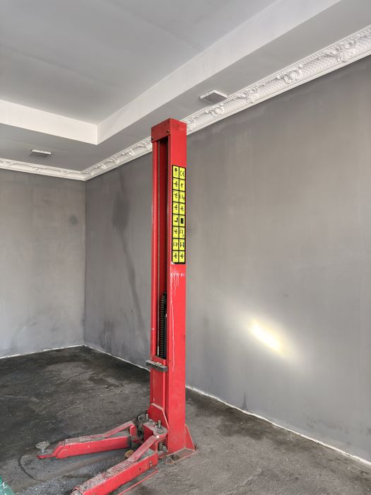 Podyomnik sotiladi estokada