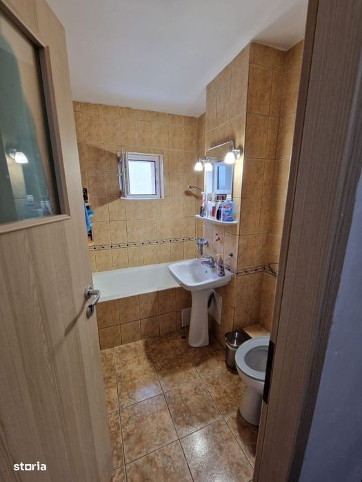 Apartament decomandat, 3 camere, 70mp, in Piata Zorilor