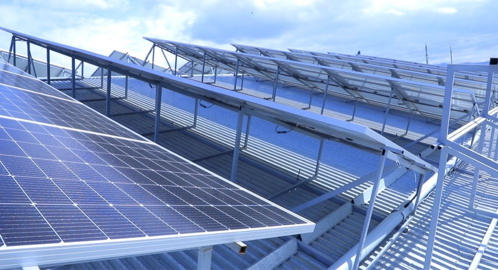 Quyosh panellari solar