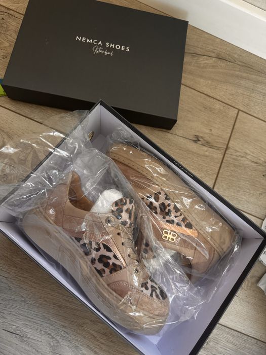 Продаю новые  кеды 36разм