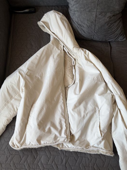 Продам 2 куртки на весну-осень