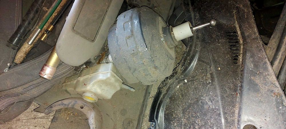 Пасат Б6 на Части Автоматик купето със 2 стъкла аспух и заден мост 180