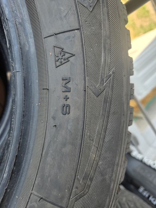Vand 4 anvelope Good Year M+S 205/60R16 CA NOI