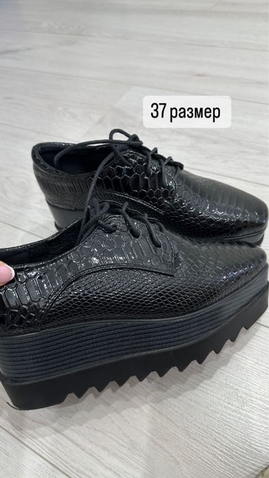 Женская обувь 2500 тг