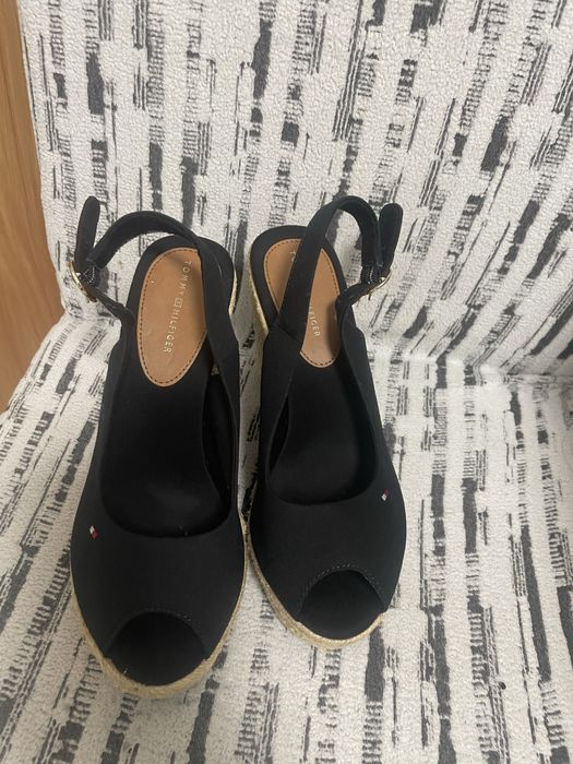 Sandale Tomi Hilfinger nr 37