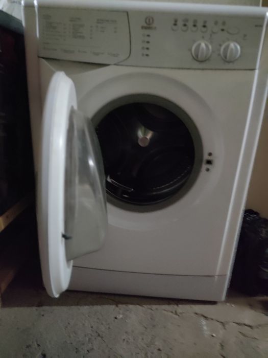INDESIT wisl102 7kg
