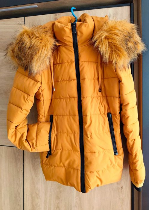 Дамско зимно яке с пух