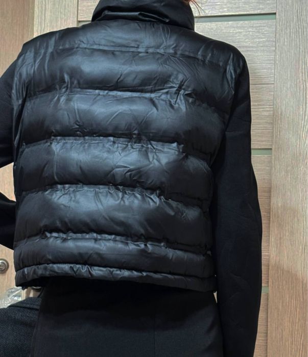 Куртка zara, черного цвета