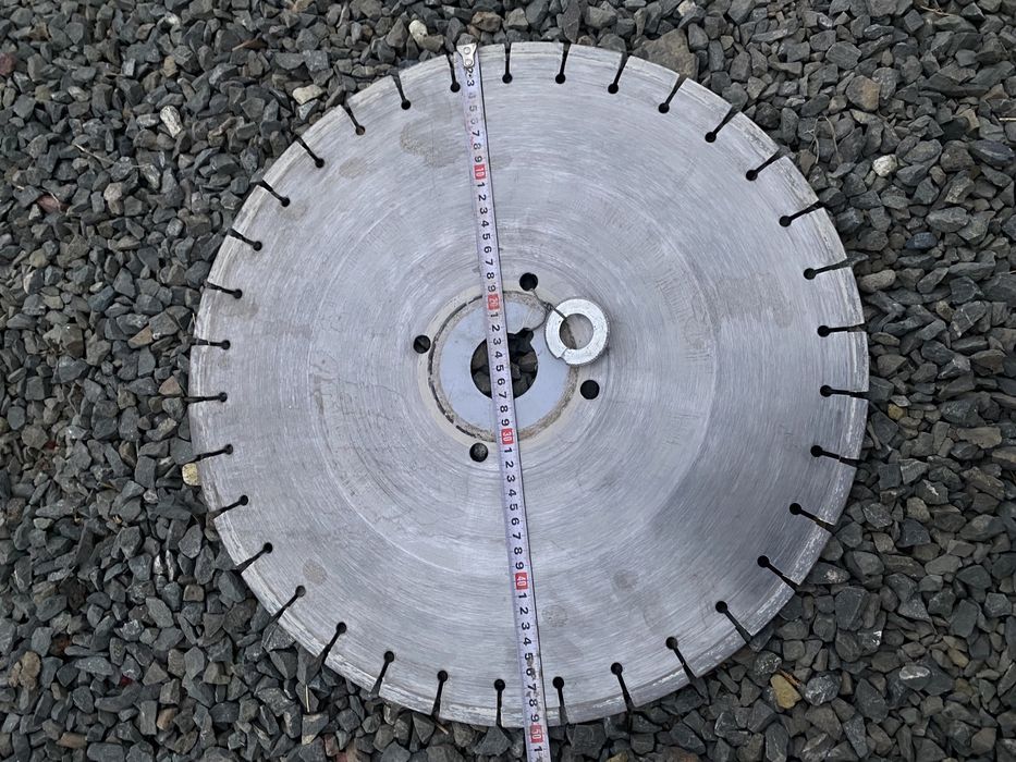 Швонорезчик диска продам