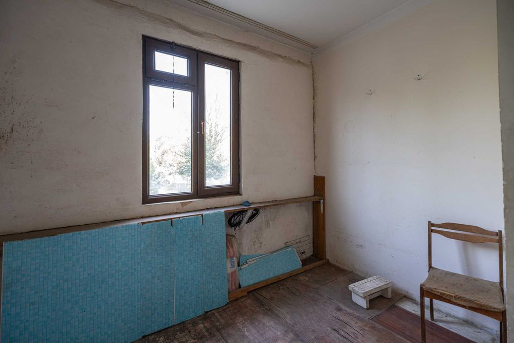 Panelniy Ohangrabo 2 Hona 1 Etaj No turarga mos kvartira sotiladi