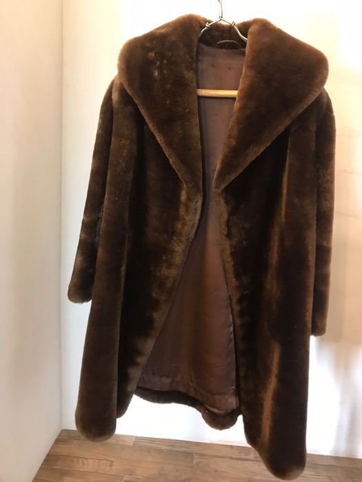 Haina de blana naturala de urs