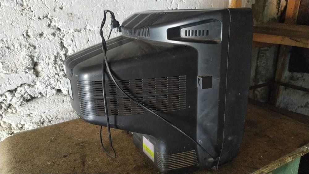 Продам телевизор LG