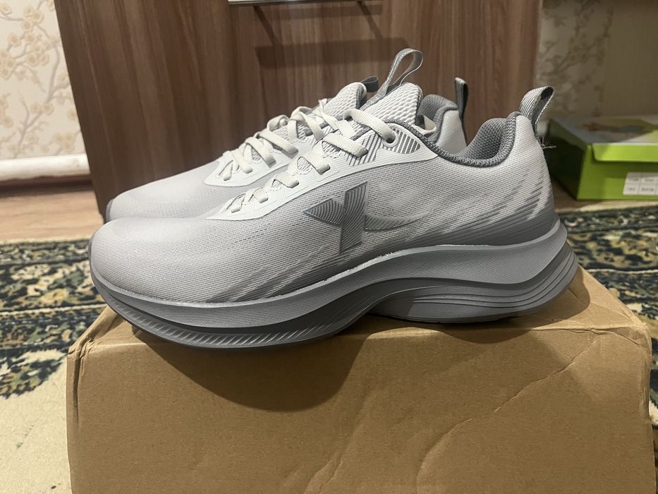 новые кроссовки X-tep