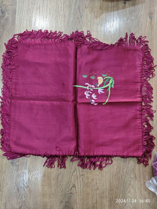 Пододеяльник и наволочки Вьетнам. Абсолютно новый.