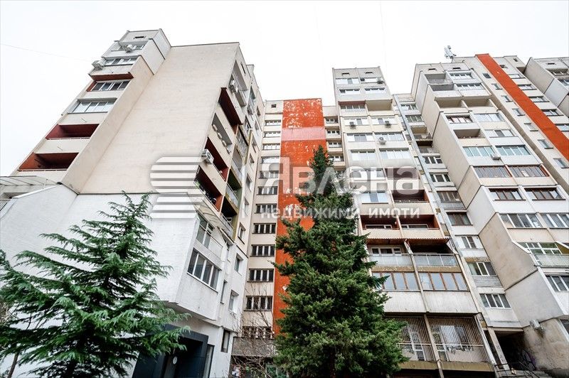 Продава се Тристаен апартамент в София, Стрелбище - 78 кв.м за 1439 €/кв.м - Снимка #2