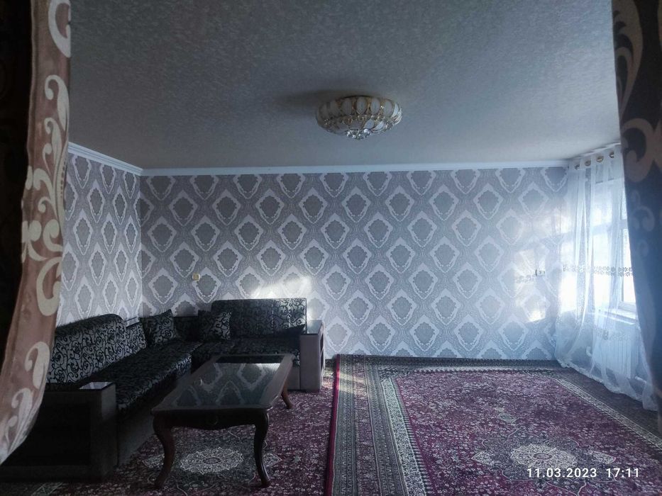 Hovli uy qo'shimcha bog'i bilan