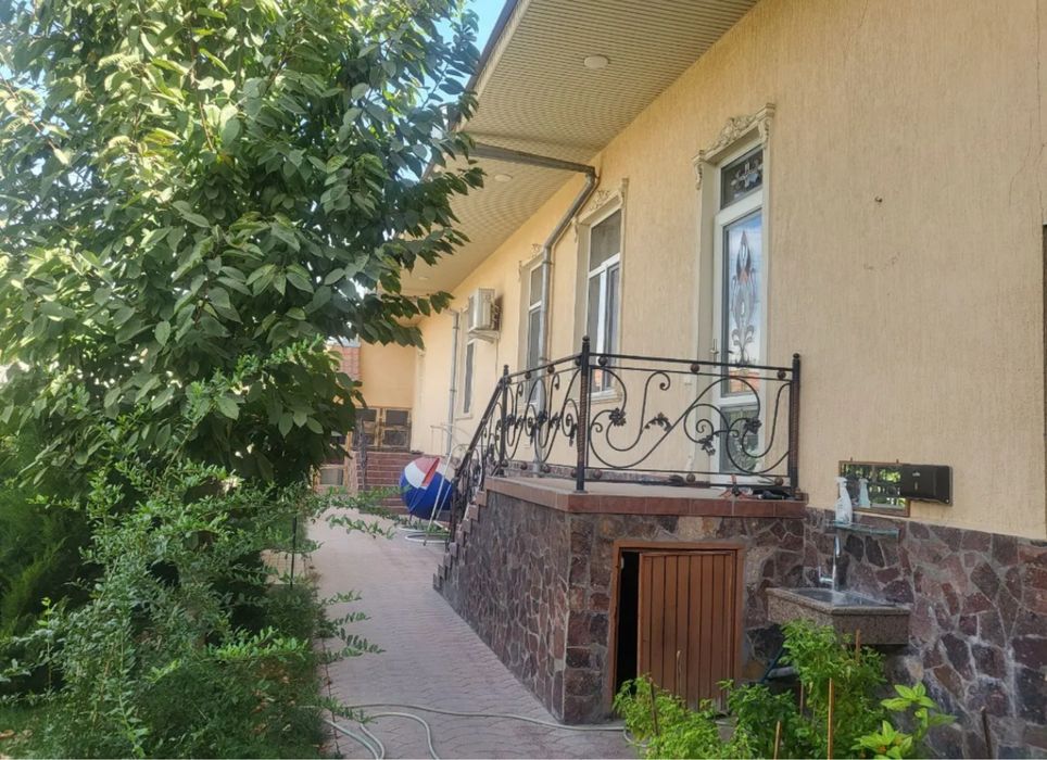 Таййор 5 соту уй сотилади Юнусобод тумани котта йўлга 200-250 метр