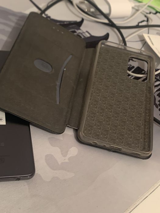 Самсунг а 52 5G Sroshno