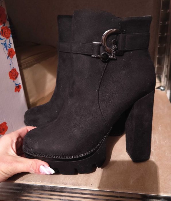 Обувки чисто нови и ползвани