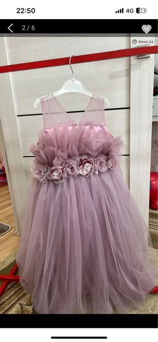 Продам детские платья