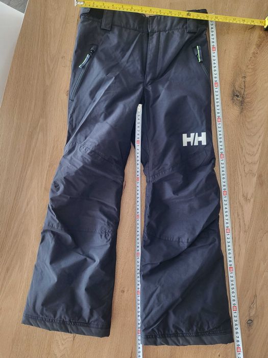 Ски екип за момиче 10 год.– яке, панталон, ръкавици и полар