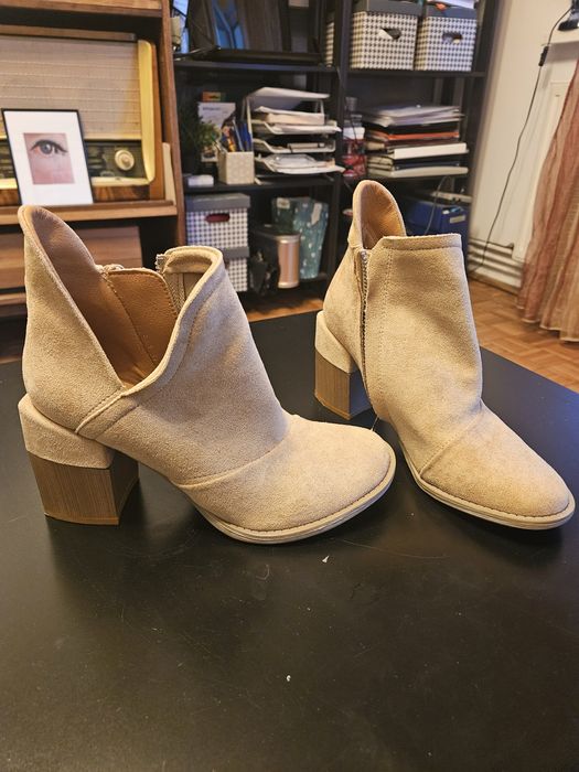 Botine bej toc gros - marime 39