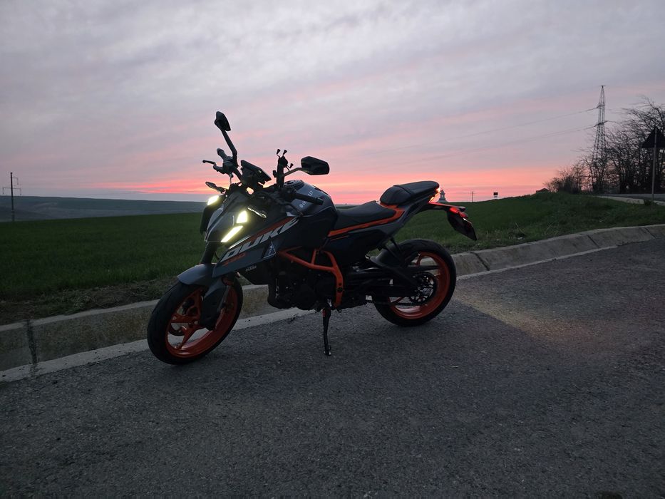 KTM Duke 390 2024